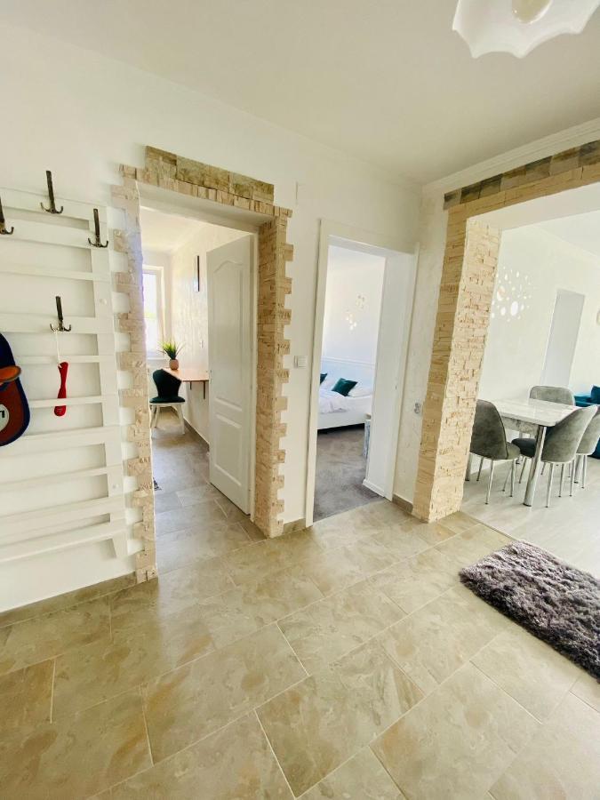 Apartament Tiron In Centru Orasului Ґурагумора Екстер'єр фото
